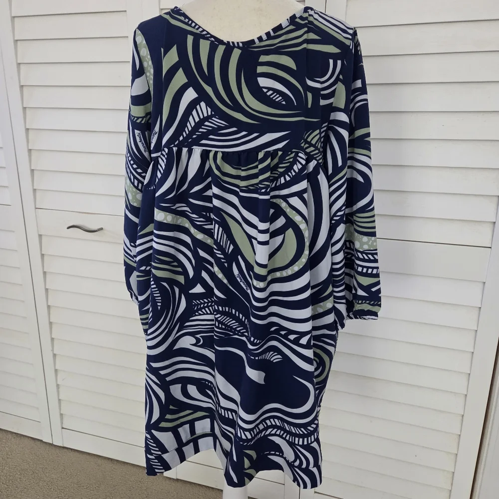 Manuhealii Dress - Picture 4 of 7